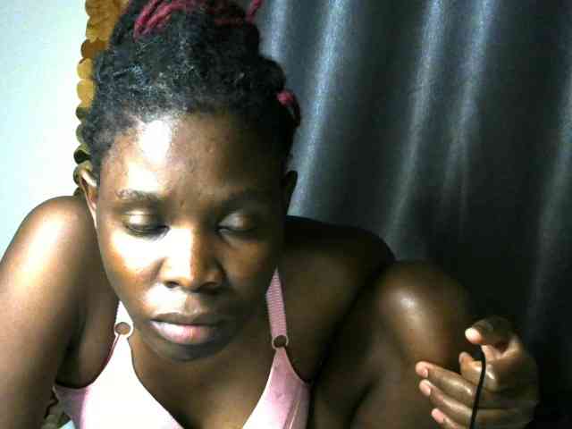 Queenbeea webcam