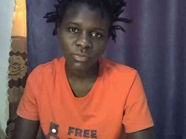 Queenbeea webcam