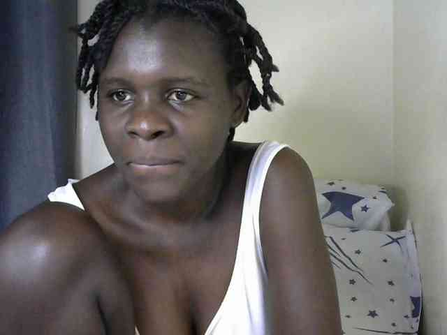 Model: Queenbeea