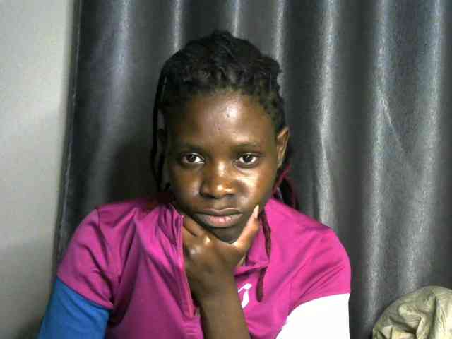 Queenbeea webcam