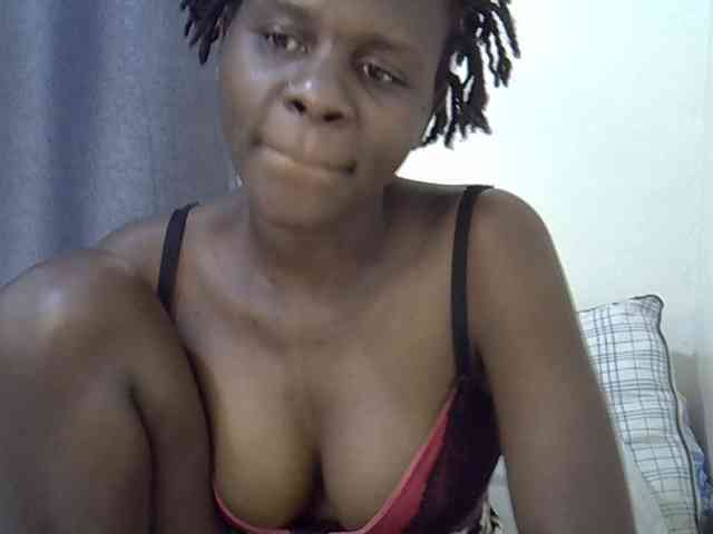 Queenbeea webcam