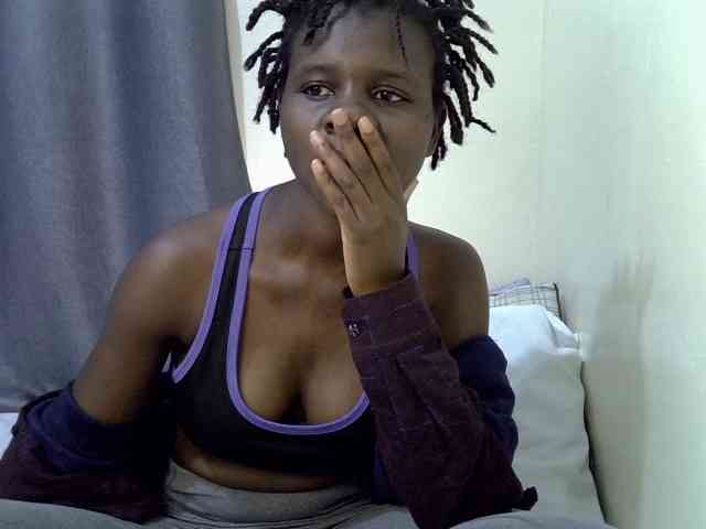 Queenbeea webcam