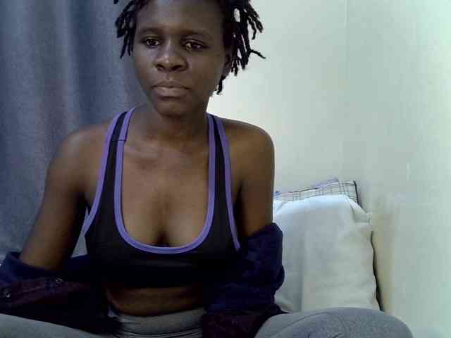 Queenbeea webcam