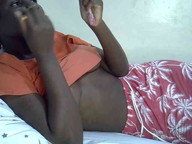 Queenbeea webcam