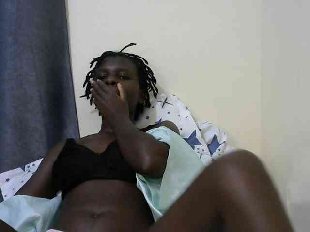Queenbeea webcam