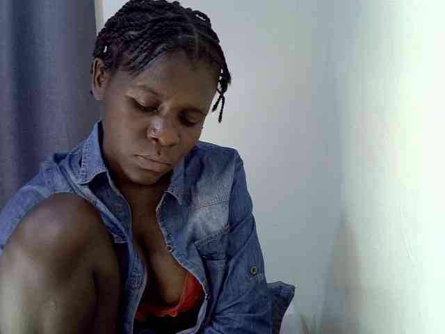 Queenbeea webcam