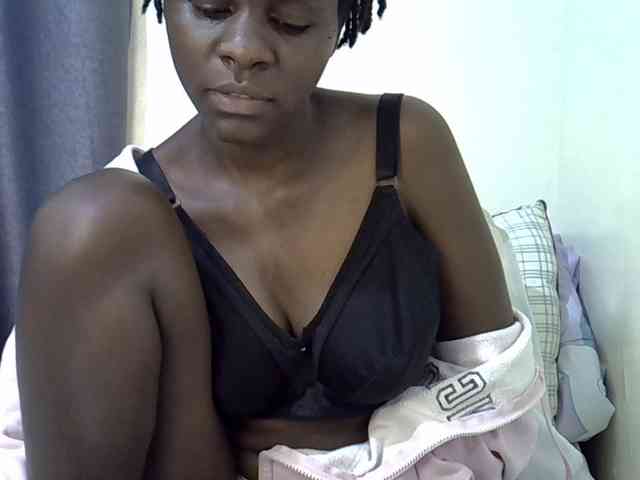 Queenbeea webcam
