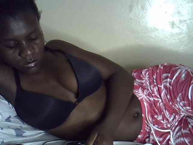 Queenbeea webcam