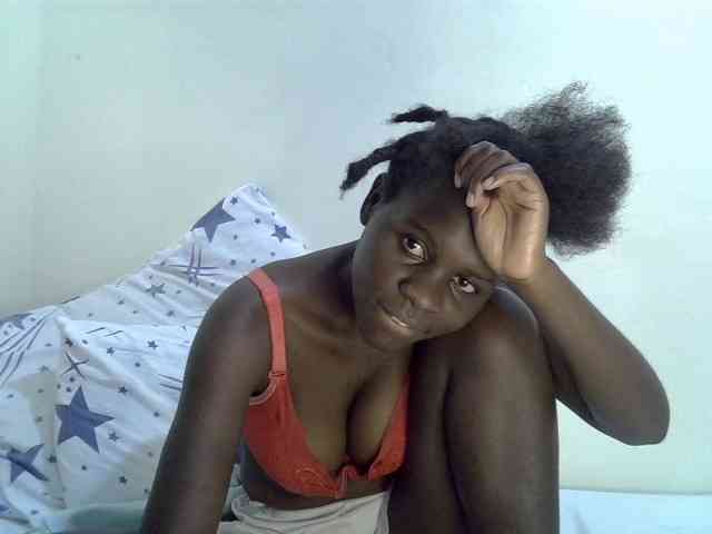 Queenbeea webcam