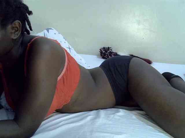 Queenbeea webcam