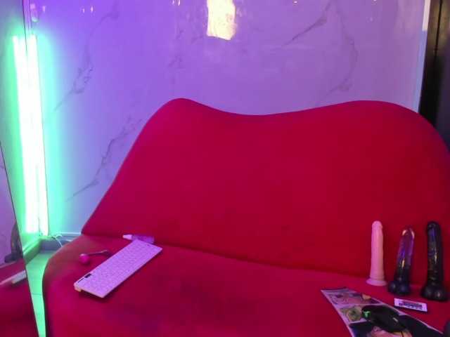 LovelyCelestte live cam on BongaCams