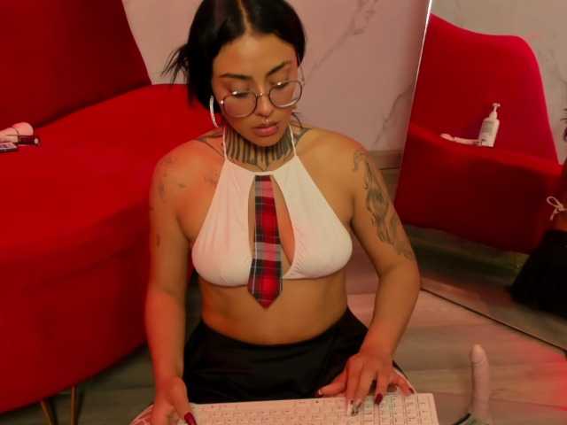 LovelyCelestte live cam on BongaCams