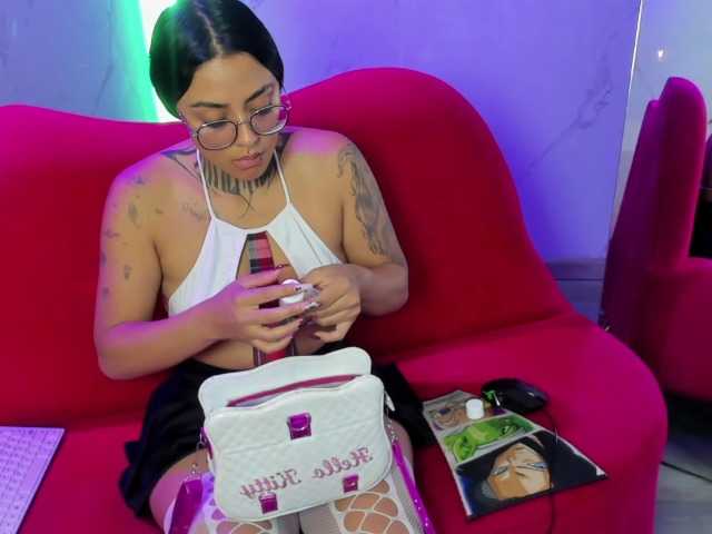 LovelyCelestte live cam on BongaCams