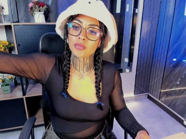 LovelyCelestte webcam