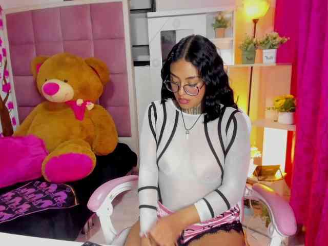 LovelyCelestte webcam