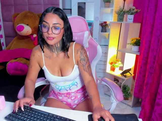 LovelyCelestte webcam