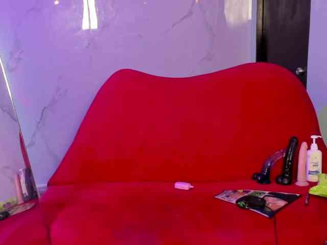 LovelyCelestte webcam