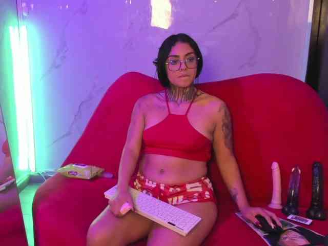 LovelyCelestte webcam