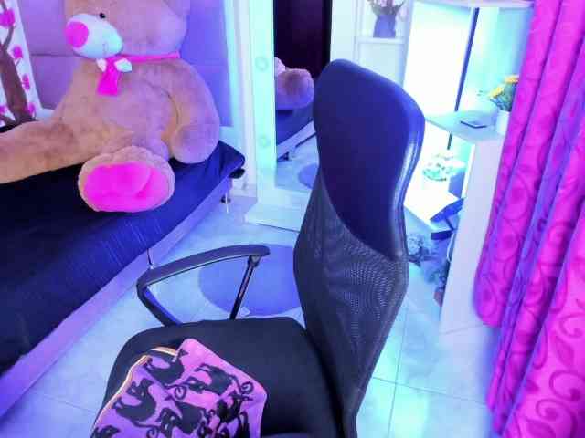 LovelyCelestte webcam