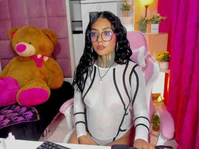 LovelyCelestte webcam