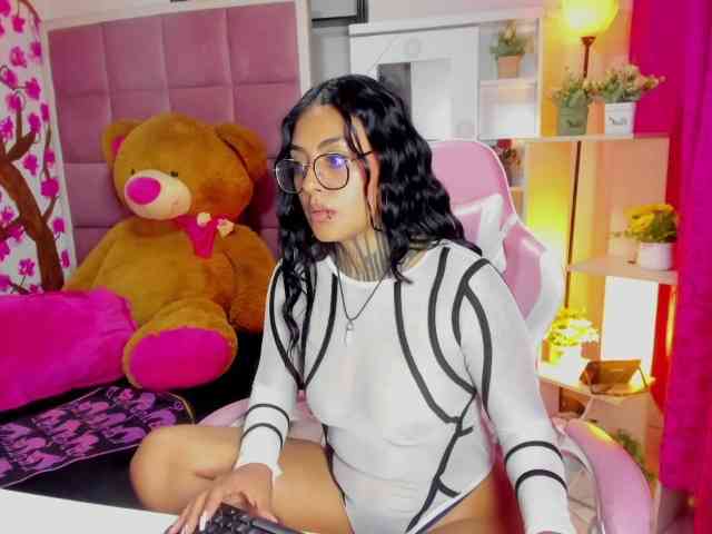 LovelyCelestte webcam