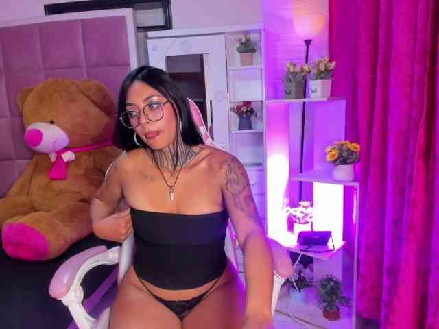LovelyCelestte webcam