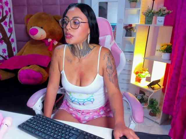LovelyCelestte webcam