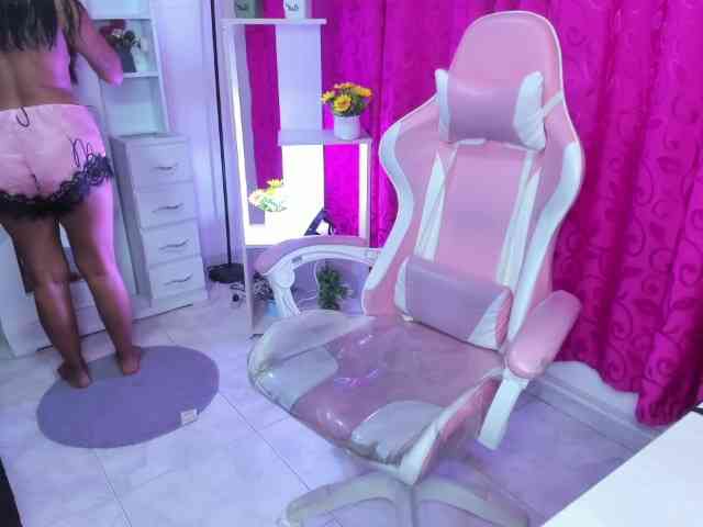 LovelyCelestte webcam