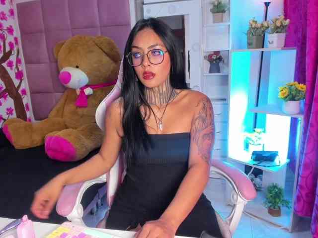 LovelyCelestte webcam