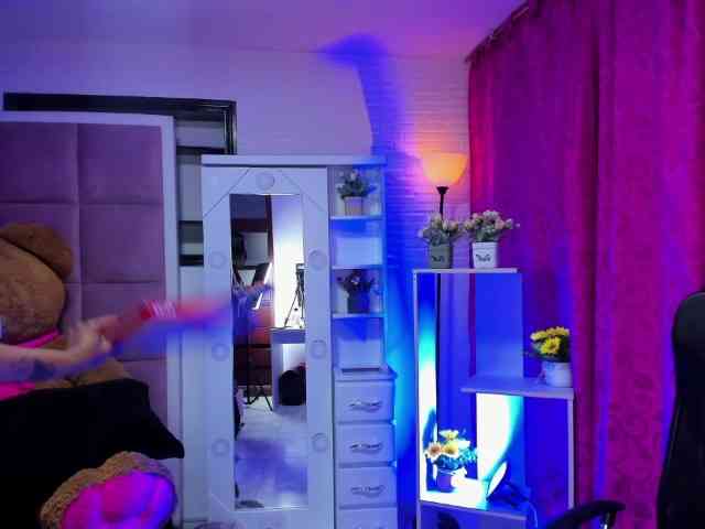 LovelyCelestte webcam