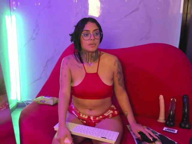 LovelyCelestte webcam