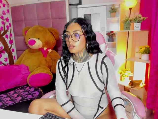 LovelyCelestte webcam