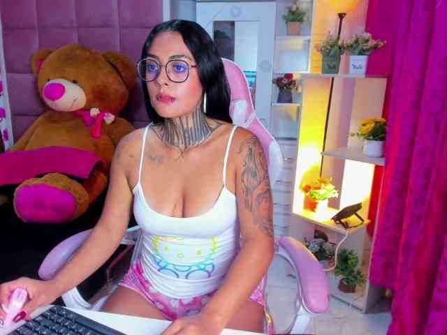 LovelyCelestte webcam