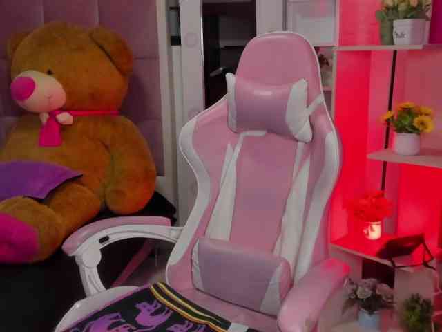 LovelyCelestte webcam