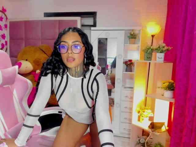 LovelyCelestte webcam
