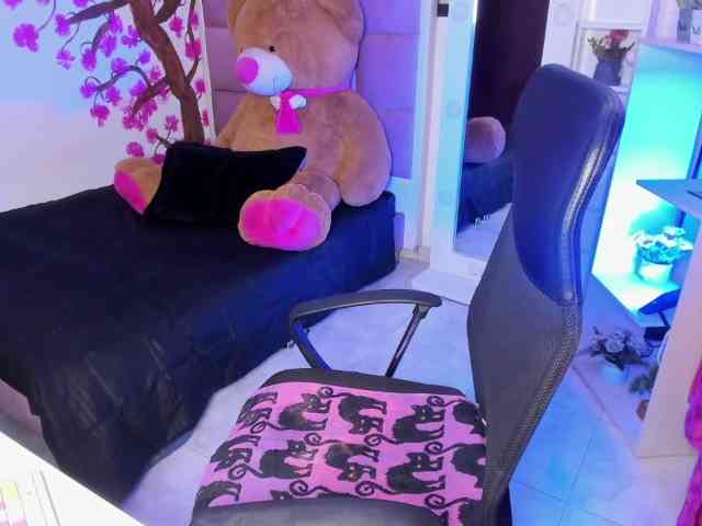 LovelyCelestte webcam