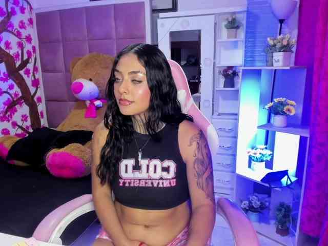 LovelyCelestte webcam