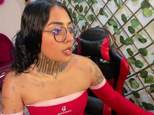 LovelyCelestte webcam