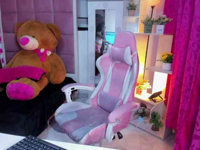 LovelyCelestte webcam