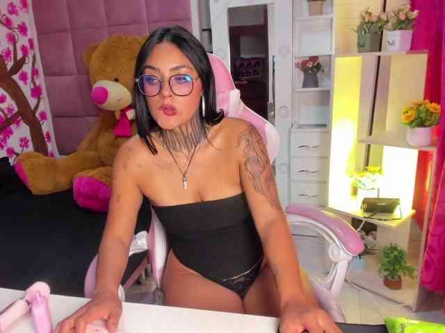 LovelyCelestte webcam