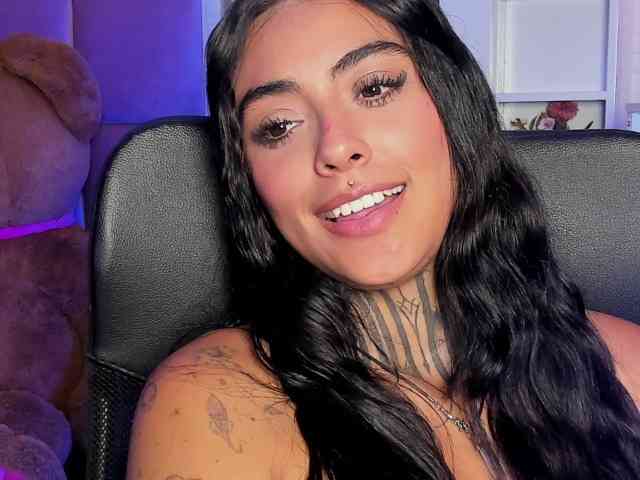 LovelyCelestte webcam