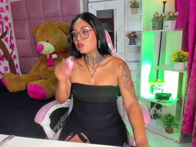 LovelyCelestte webcam