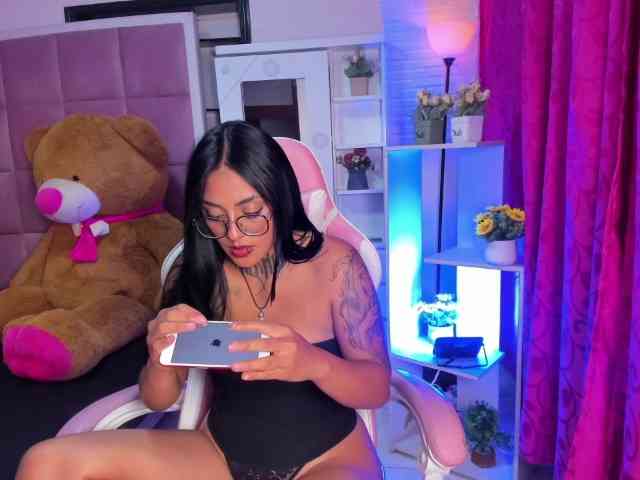 LovelyCelestte webcam