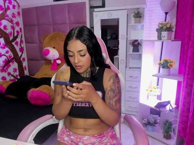 LovelyCelestte webcam