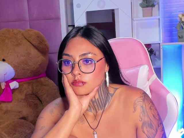 LovelyCelestte webcam
