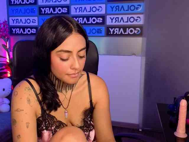 LovelyCelestte webcam