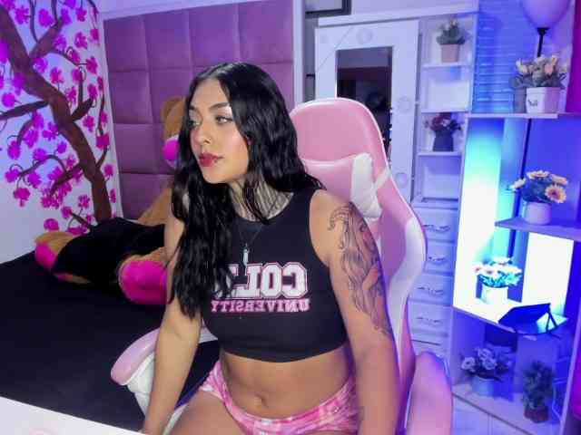 LovelyCelestte webcam