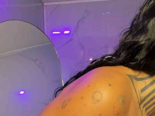 LovelyCelestte webcam