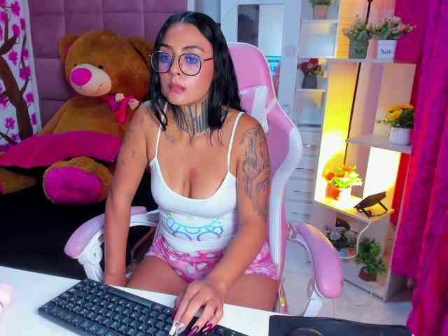 LovelyCelestte webcam