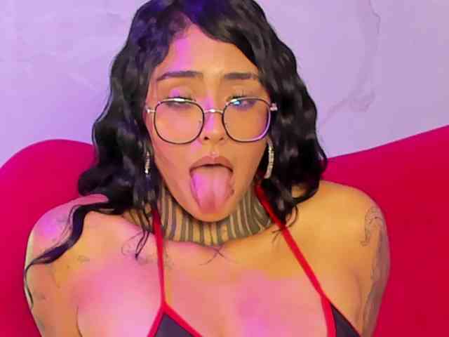LovelyCelestte webcam